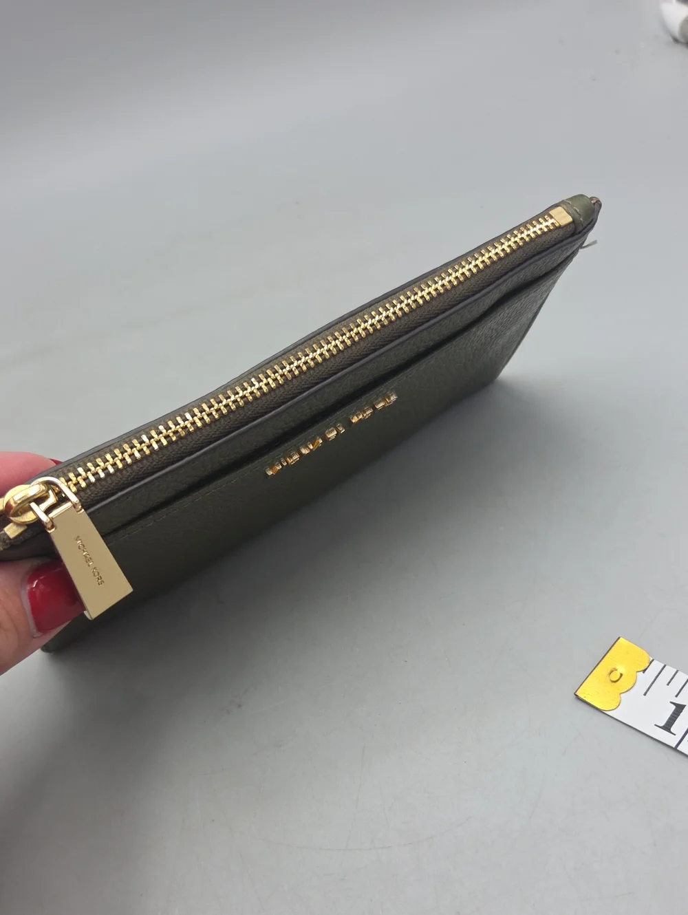 Michael Kors Olive Green Leather Card Slot Wallet Gold Tone Zip EUC